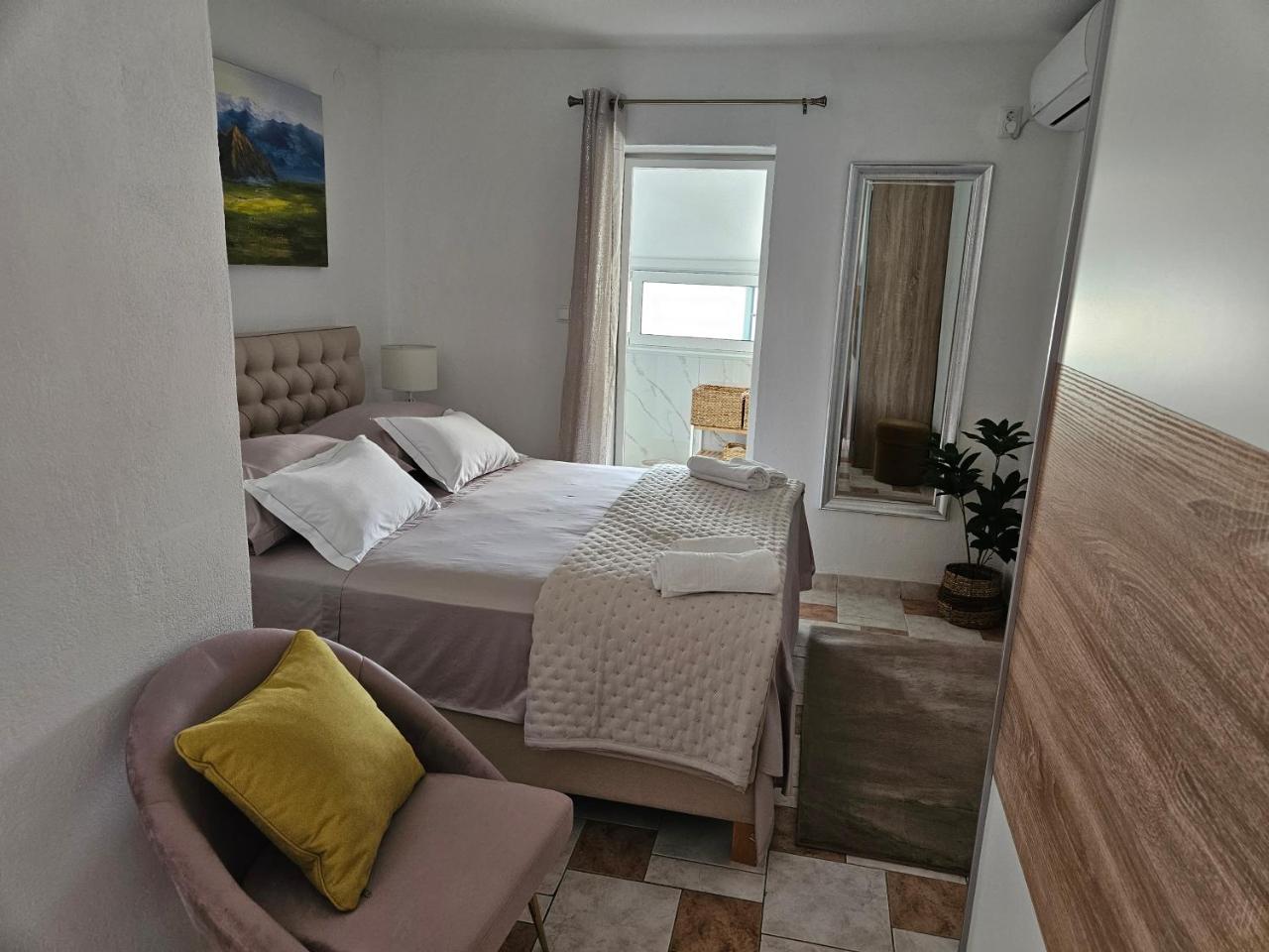 Charming 4* apartment in Supetar's old center - 2