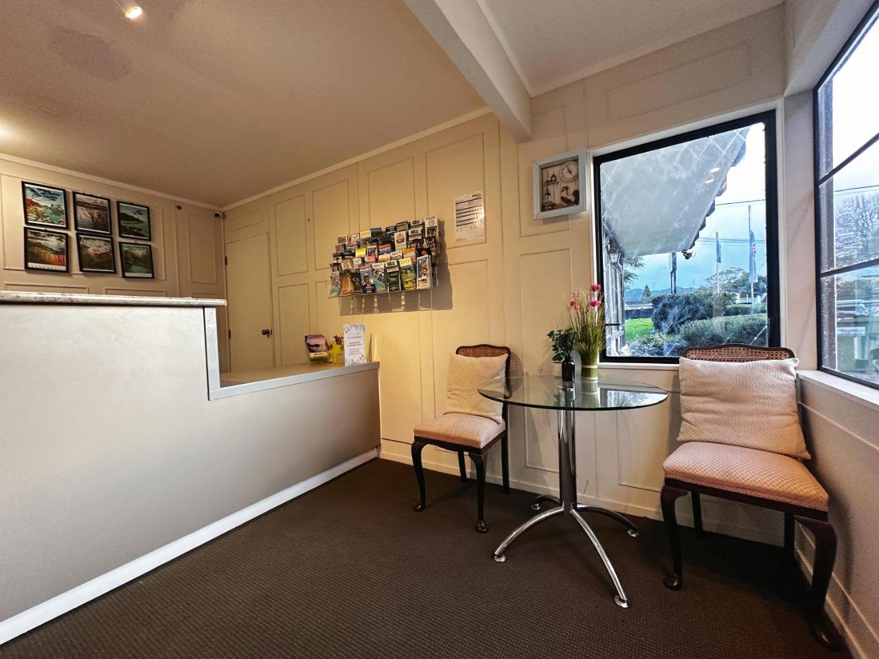 Kingswood Manor Motel photo 3