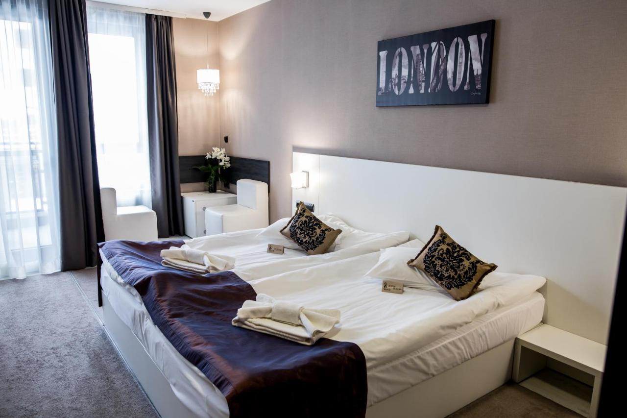 Hotel Idol photo 2