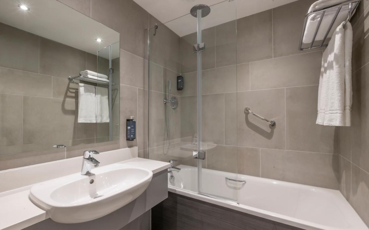 Maldron Hotel Belfast International Airport - 4