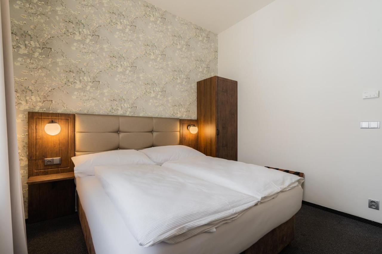 EA Hotel Victoria photo 4