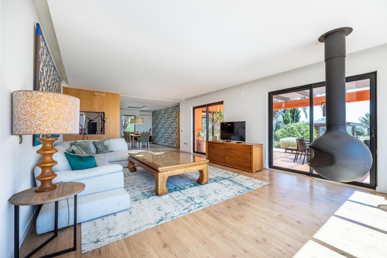 Unique Villa -1 km to Beach, private Natural pool, Tennis Court & Jumping Mat - 2