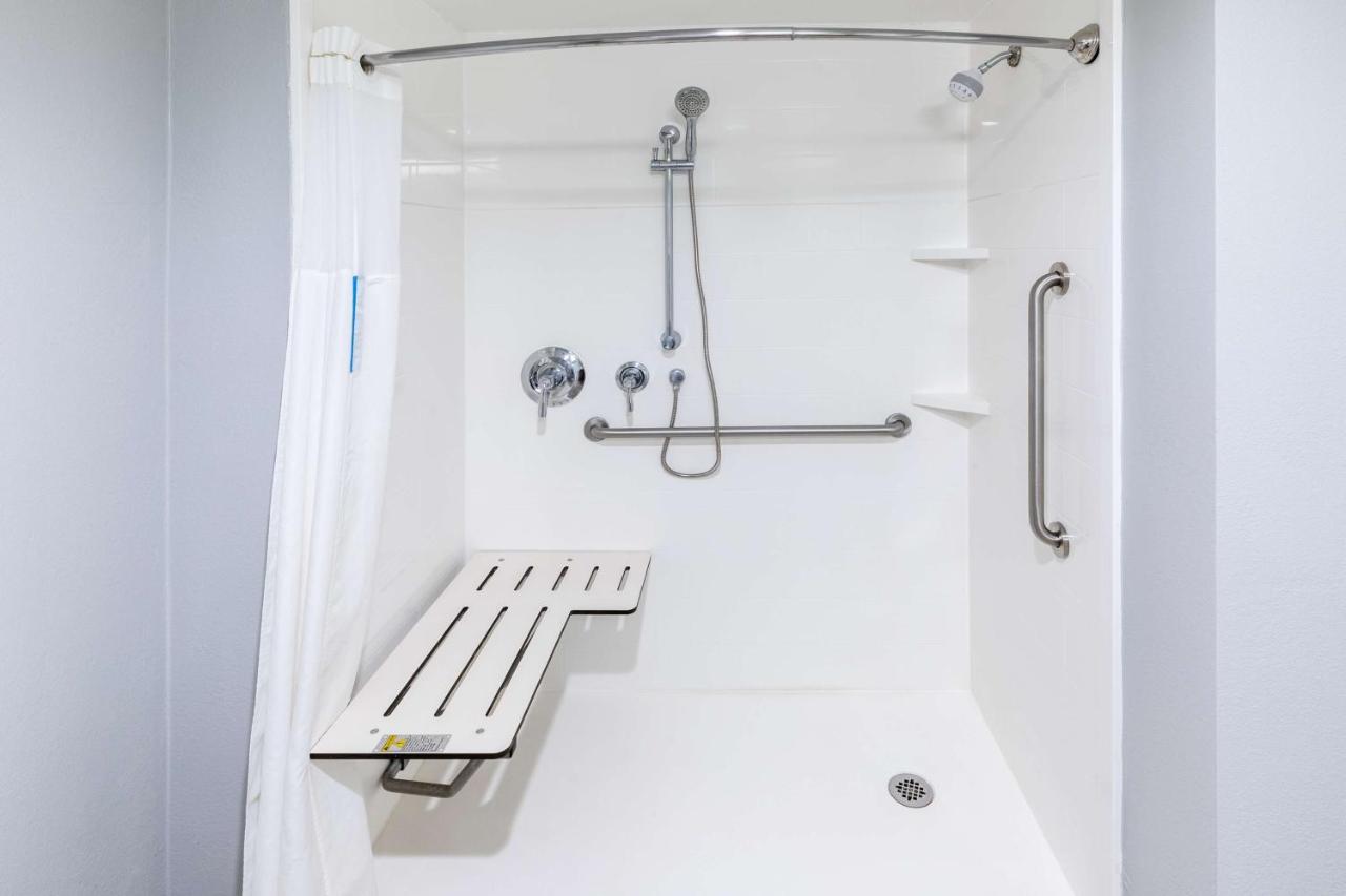 Hampton Inn Sulphur/Lake Charles Area photo 2