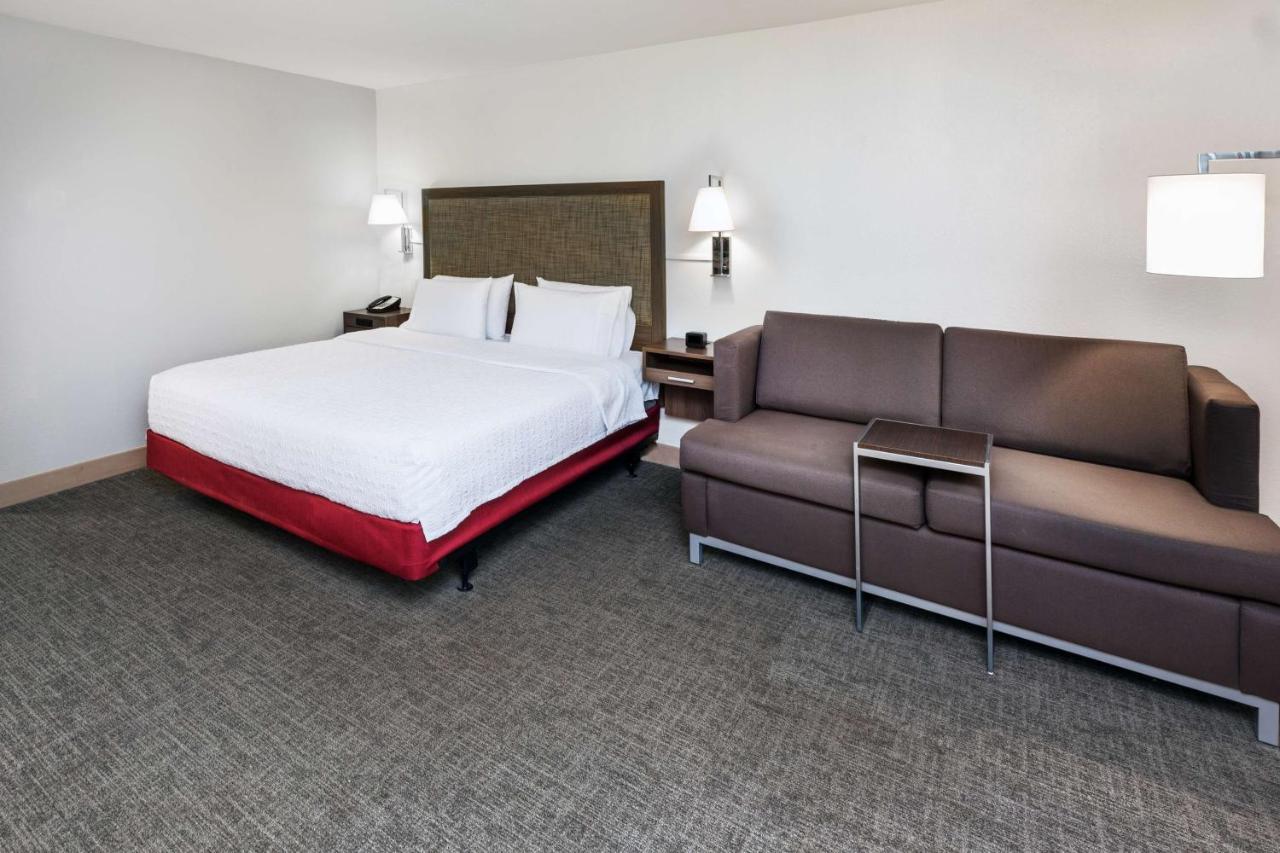 Hampton Inn Sulphur/Lake Charles Area photo 3