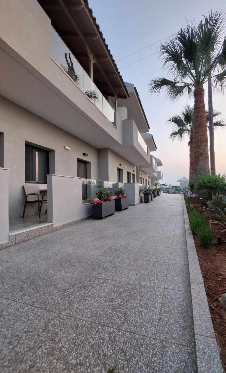 Photo - Aspri Petra Apartments