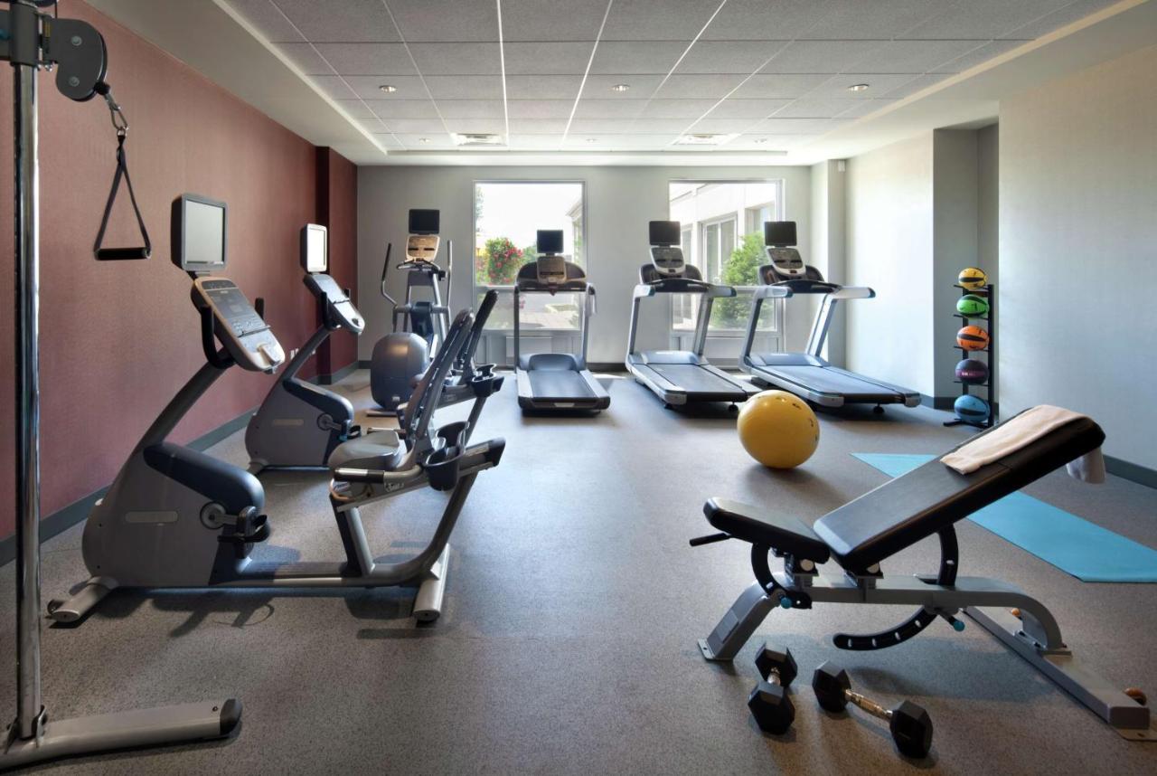 Hilton Garden Inn Montreal Airport photo 3