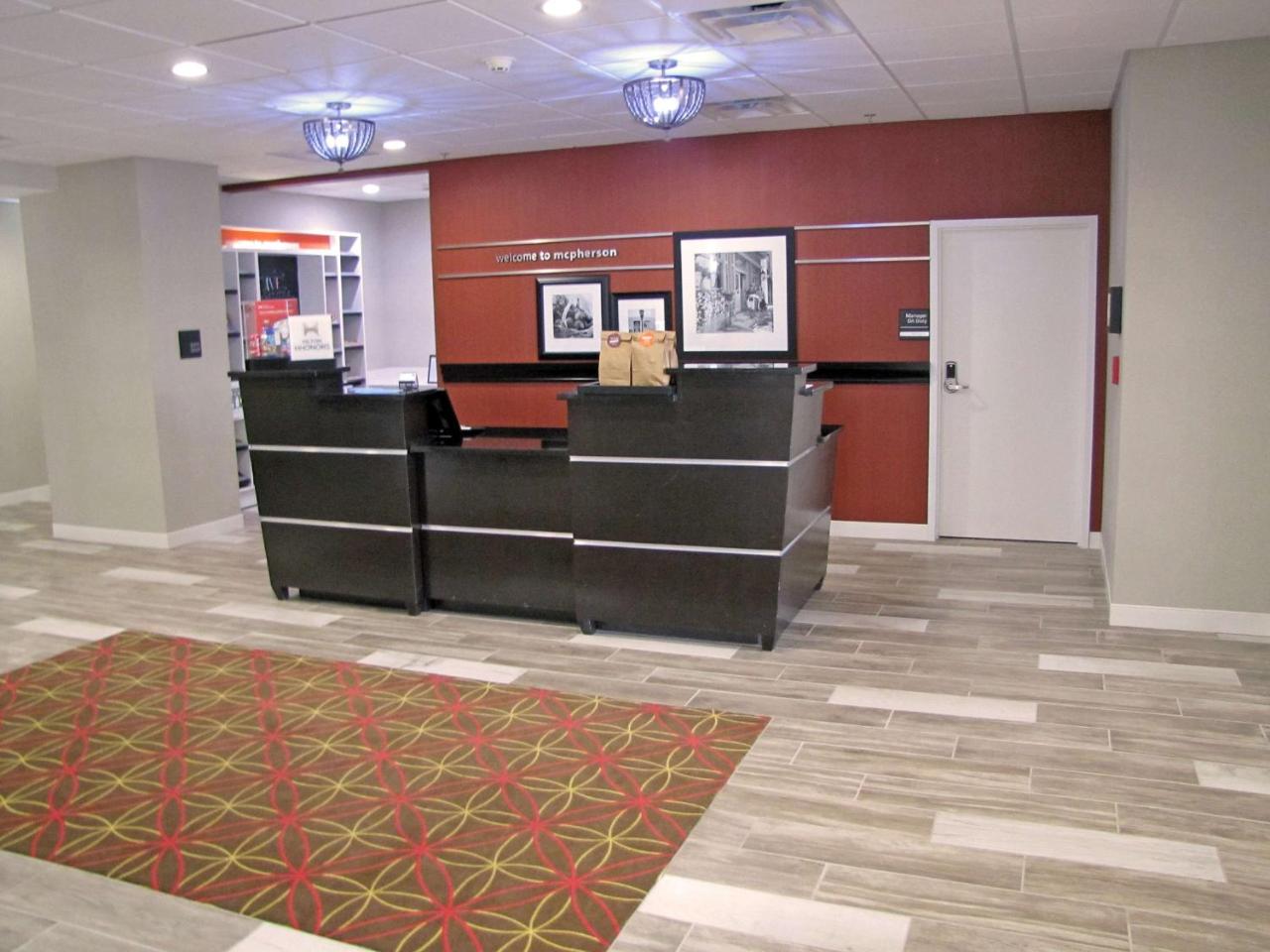 Hampton Inn McPherson photo 4