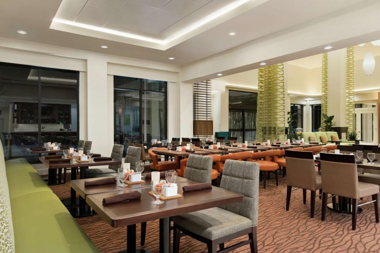 Hilton Garden Inn Medford photo 2