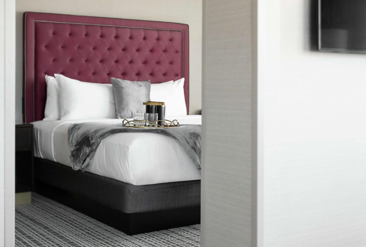 The Axis Moline Hotel, Tapestry Collection by Hilton photo 2