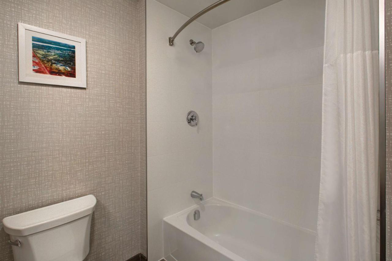 Hampton Inn by Hilton Brockville, ON photo 2