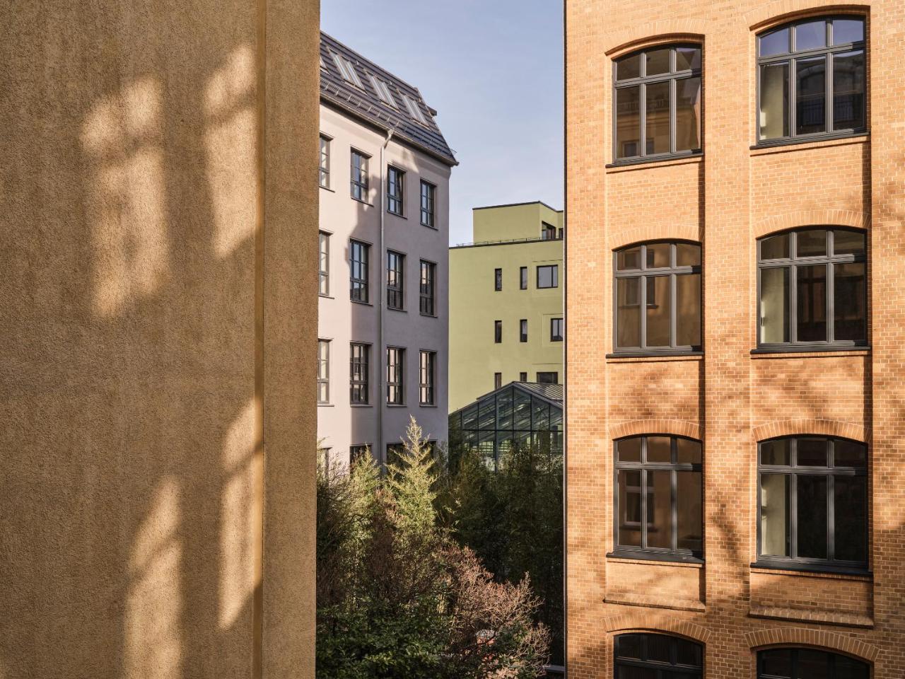 sly Berlin photo 3