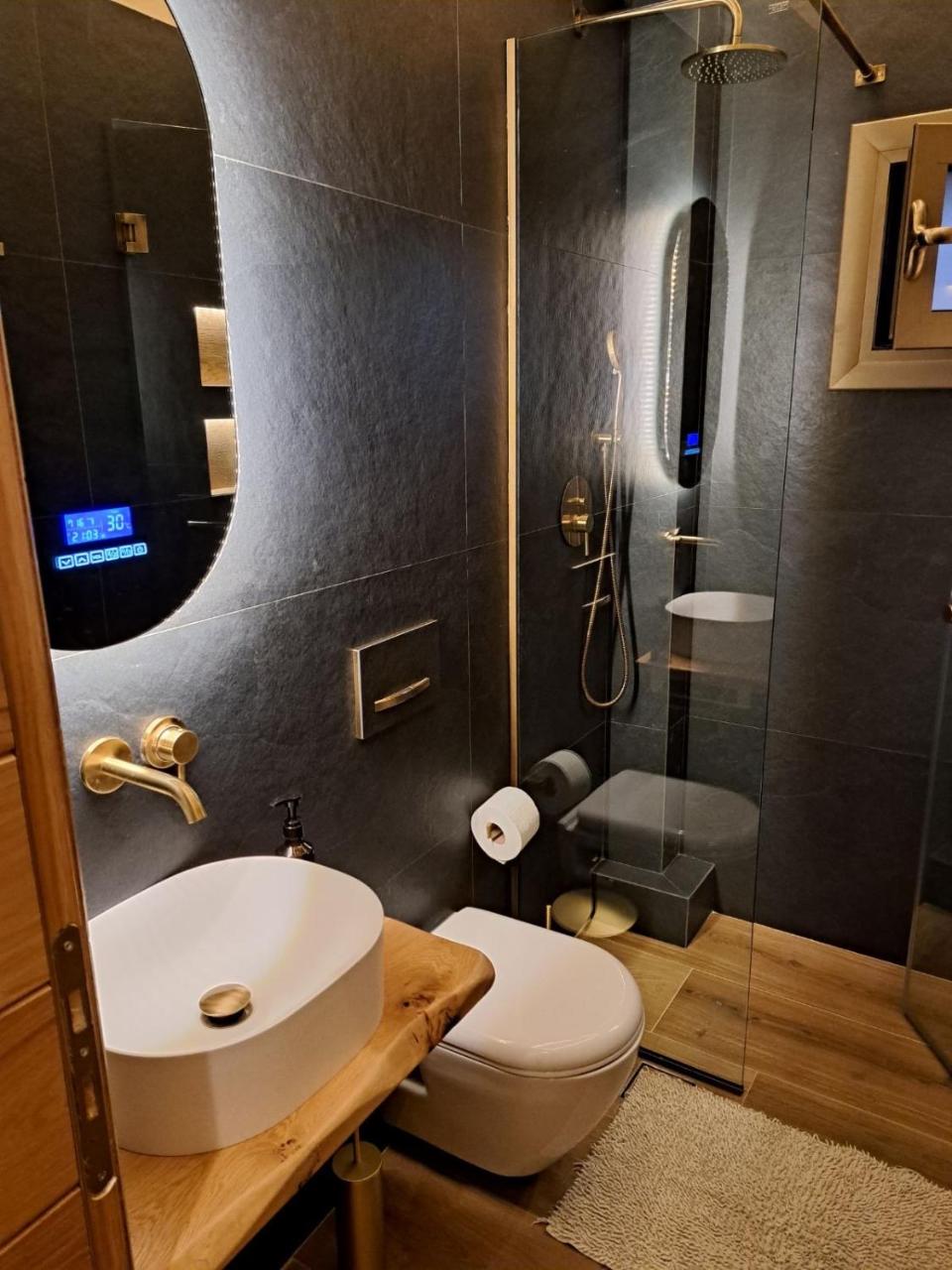 Villagio inn Suite & Spa - 6