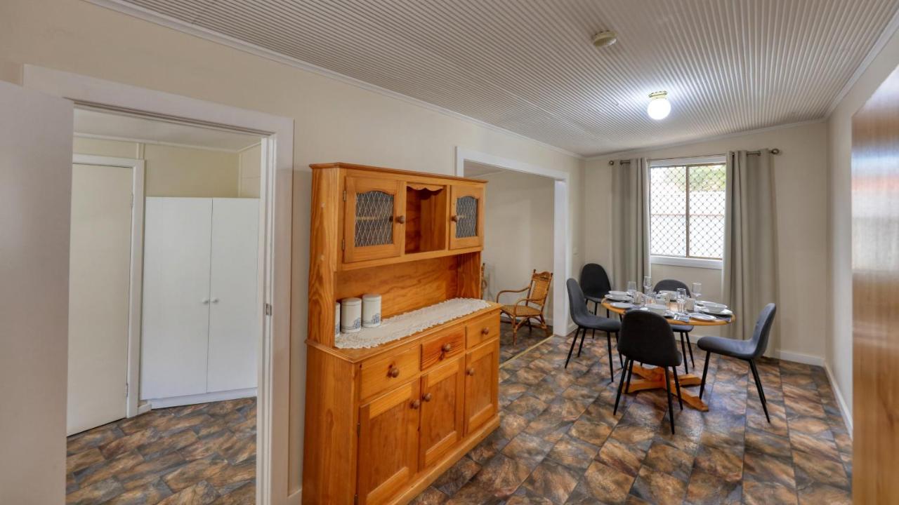 Charles Rasp Motor Inn & Cottages photo 2