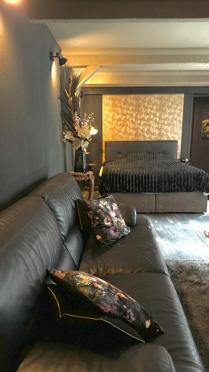 LA BLACK ROOM / Les suites romantiques à Honfleur centre historique - 5