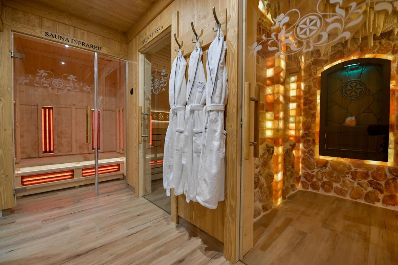 Pod Tatrami 1 & SPA - Komfortowe Noclegi z wyżywieniem, blisko Term Bania photo 2
