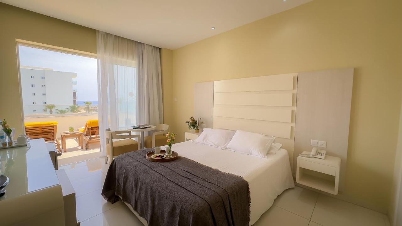 Tasia Maris Beach Hotel - Adults Only - 3