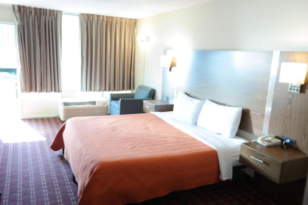 Red Carpet Inn and Suites Kinston NC photo 4