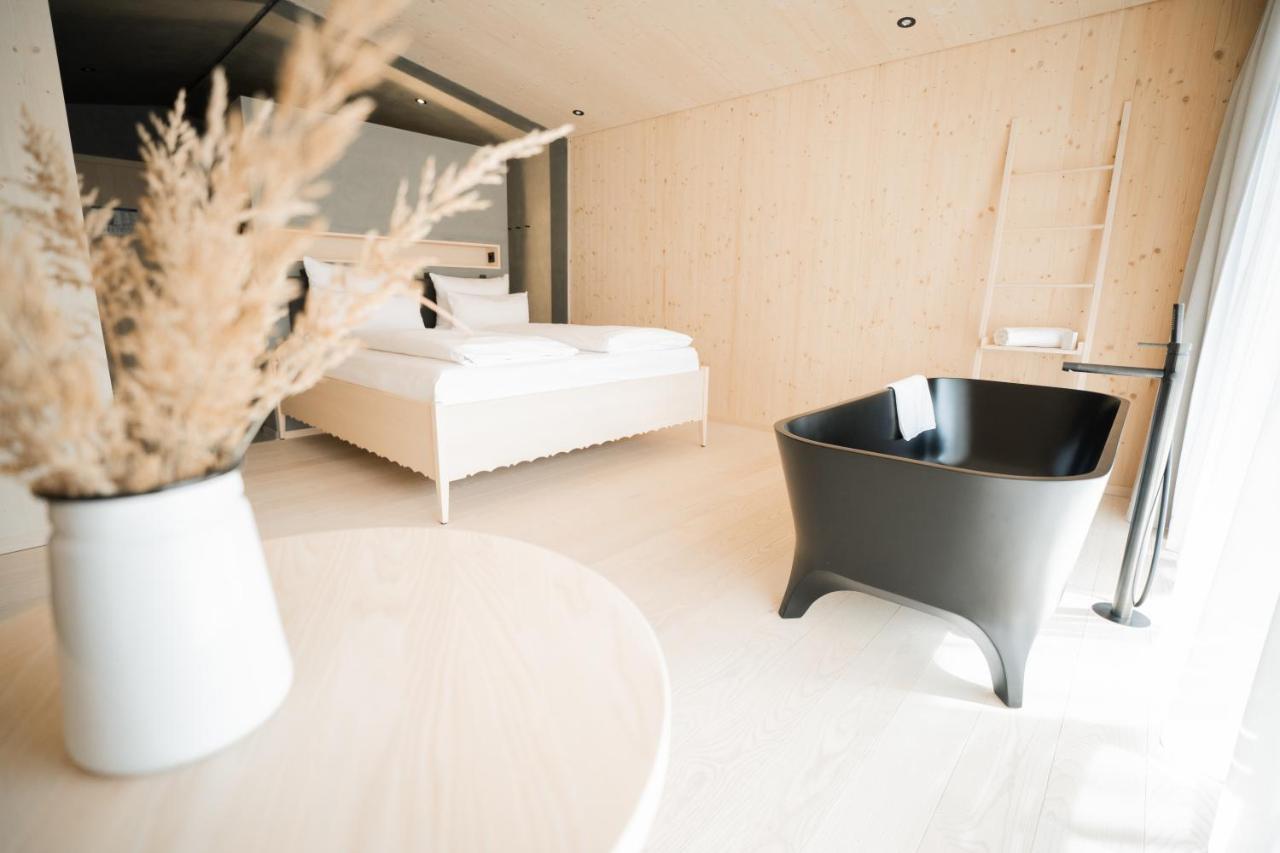 Amrai Suites photo 3