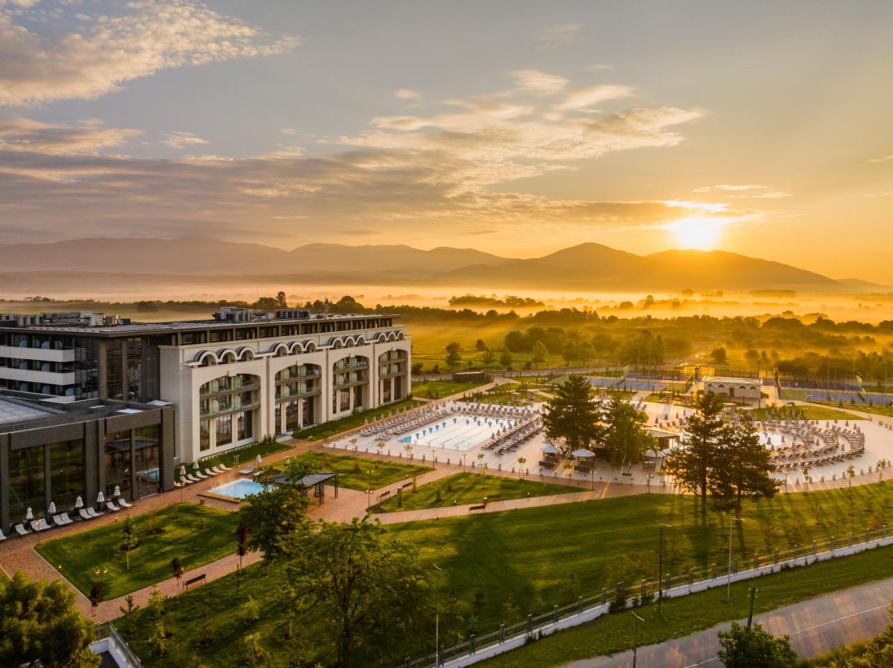 Kings' Valley Medical & Spa Hotel