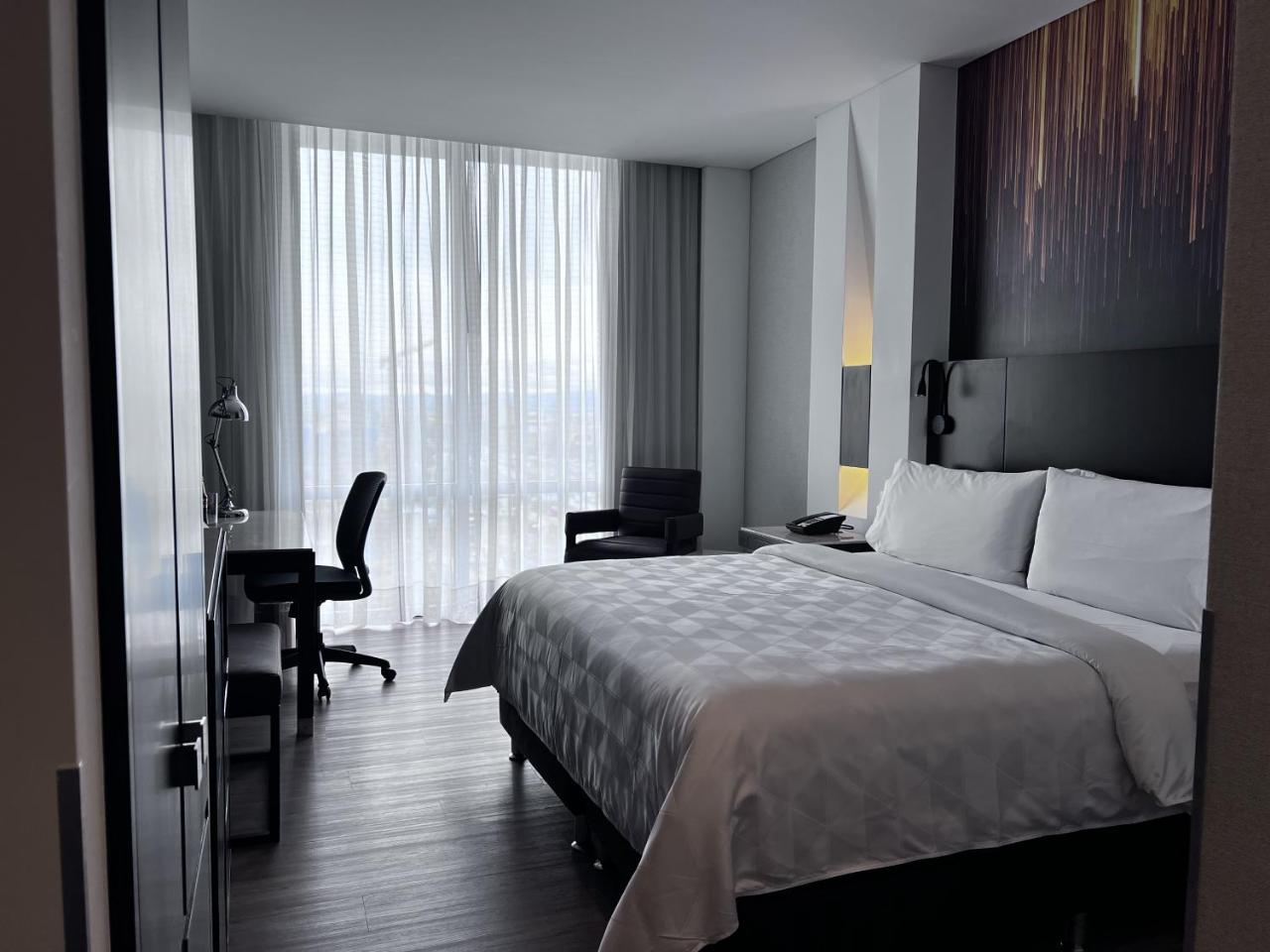 Holiday Inn Bogota Airport By IHG photo 4