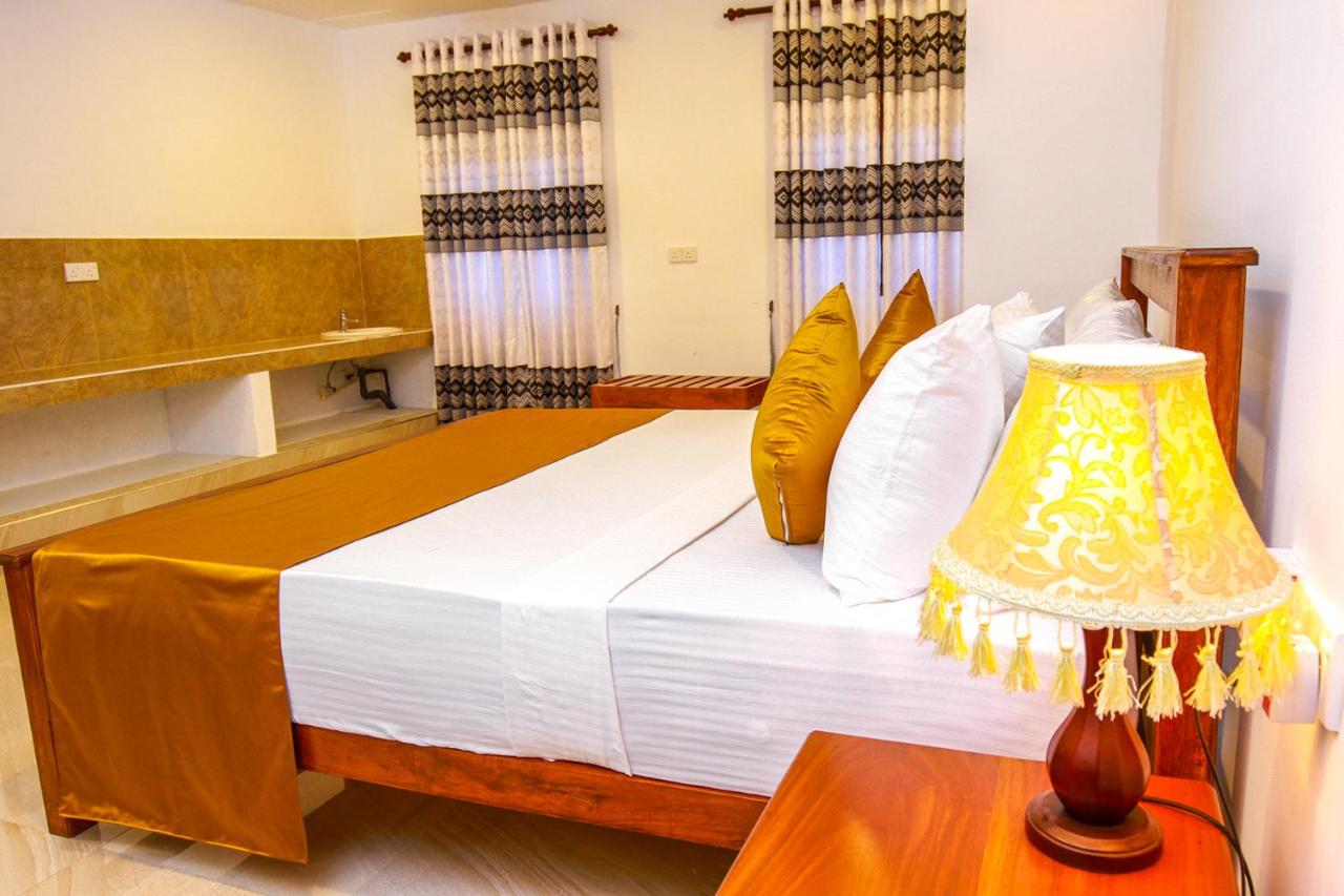 Hotel Nilketha Yala Tissamaharama photo 3