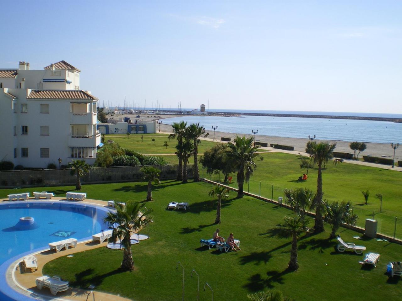AR Almerimar photo 3