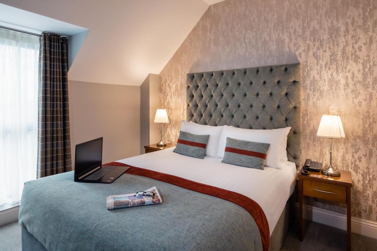 Raheen Woods Hotel - 2