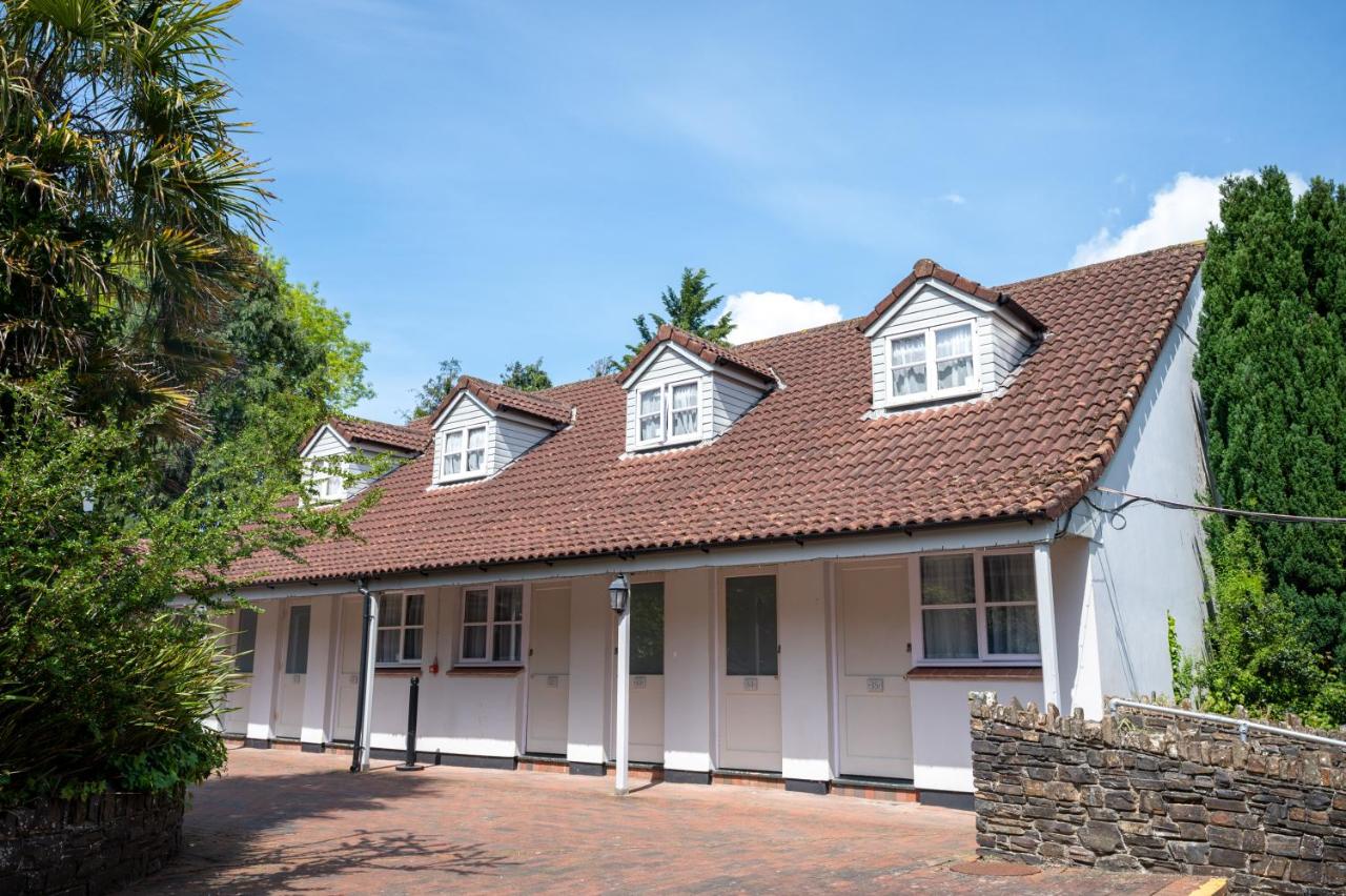 Cedars Inn by Greene King Inns photo 2