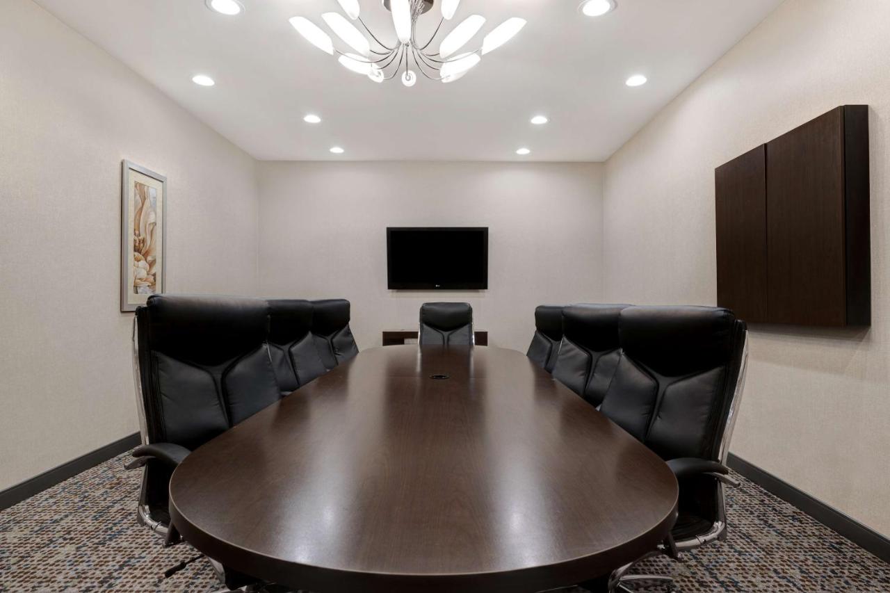 Hampton Inn & Suites Seattle/Federal Way photo 4