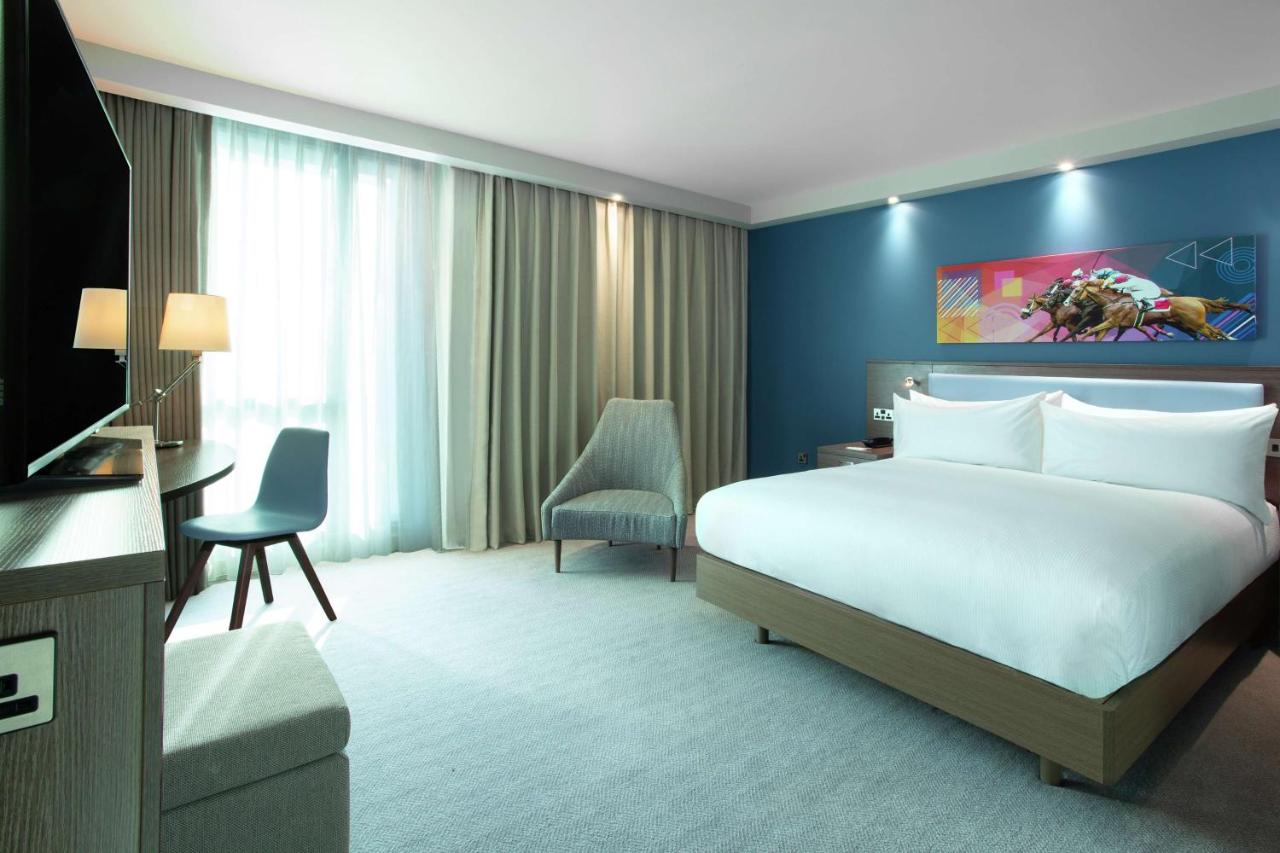 Hampton By Hilton Hamilton Park photo 4