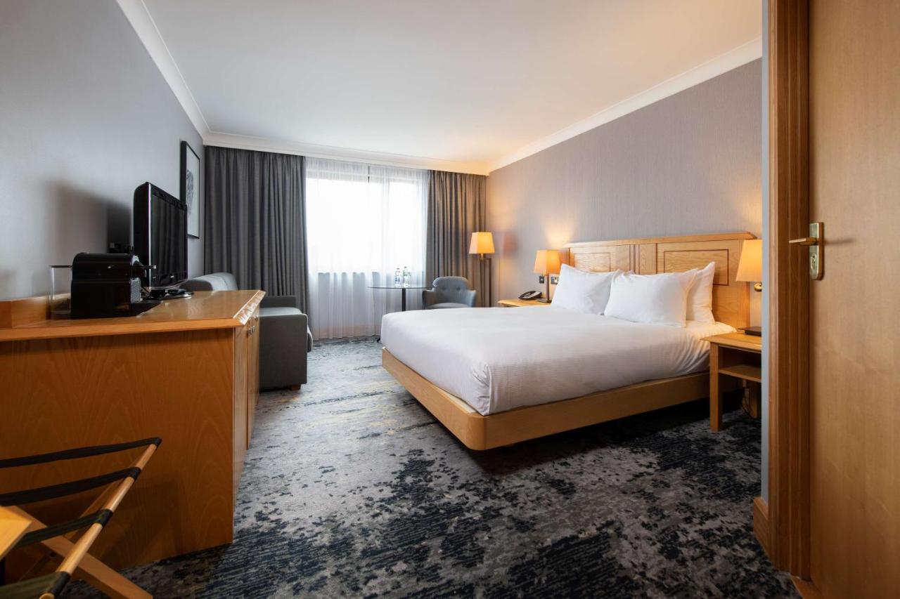 DoubleTree by Hilton Swindon photo 2