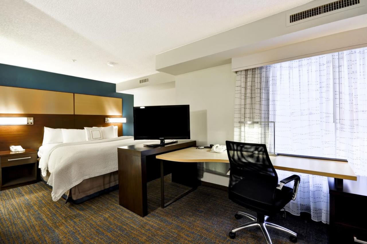 Residence Inn by Marriott Jacksonville Airport photo 2