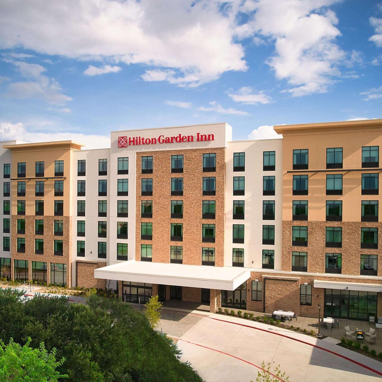Hilton Garden Inn Grapevine at Silverlake Crossings hotel near Gaylord Texan Resort & Convention Center