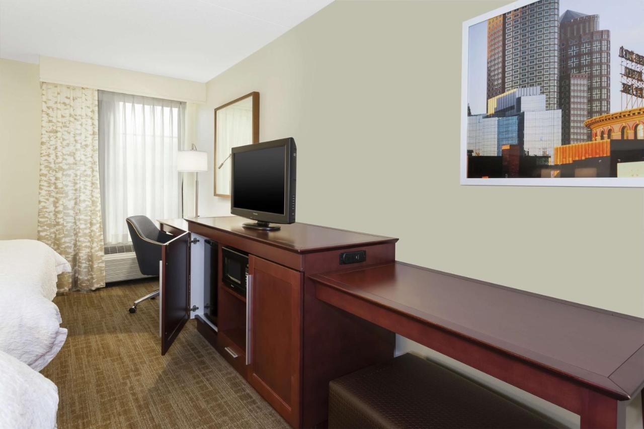 Hampton Inn Boston/Peabody photo 2