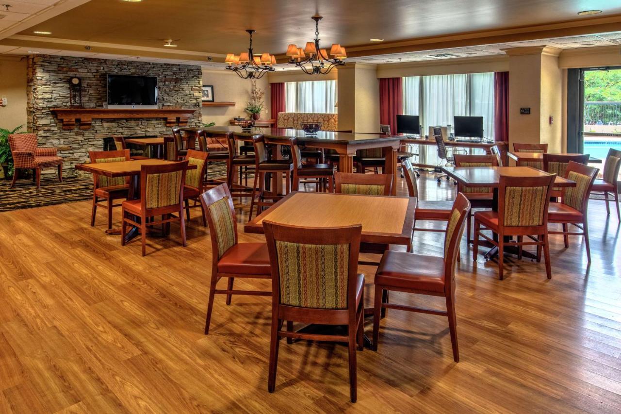 Photo - Hampton Inn Charlotte/Matthews