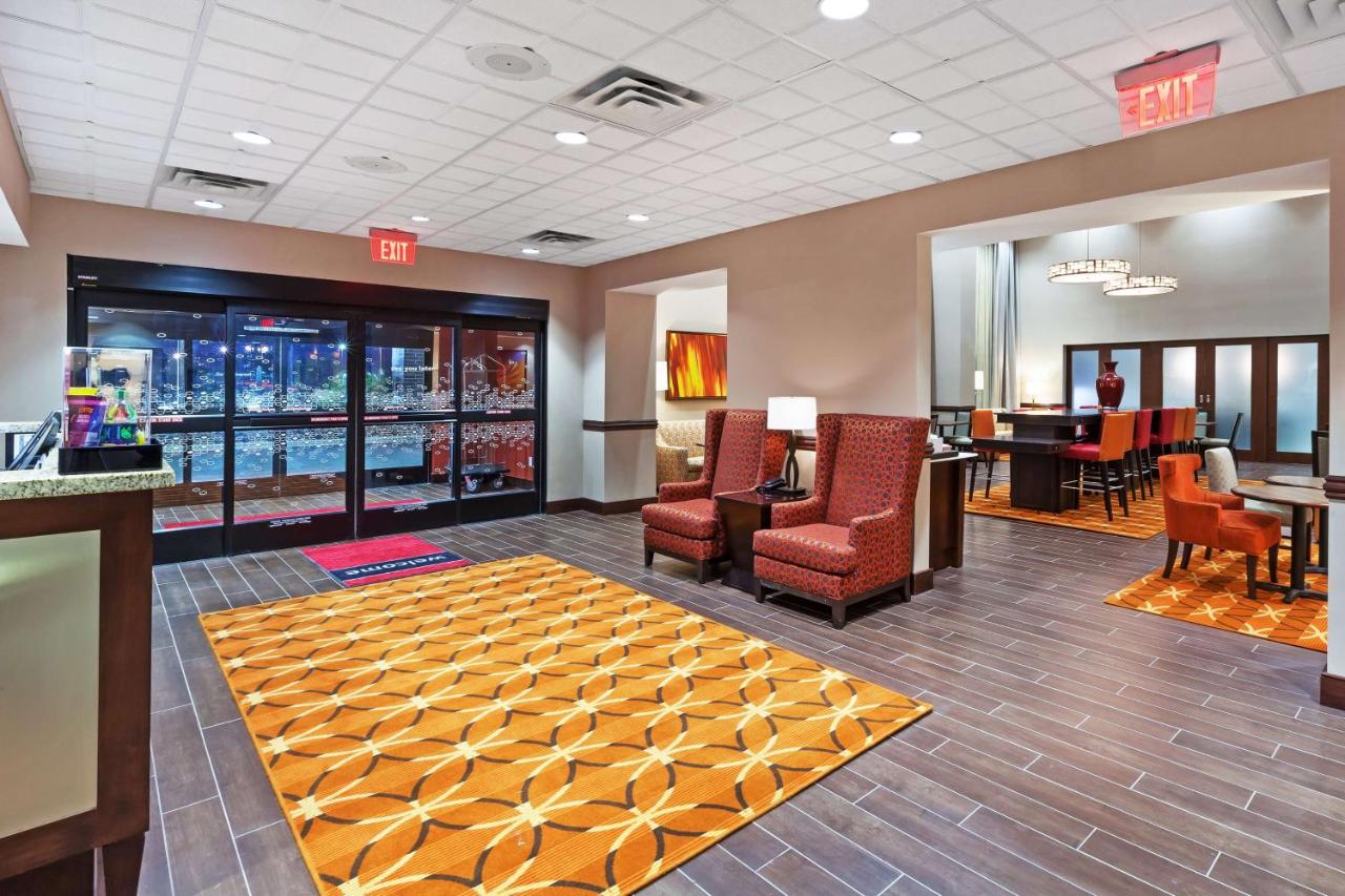 Hampton Inn & Suites Houston I-10 West Park Row photo 3