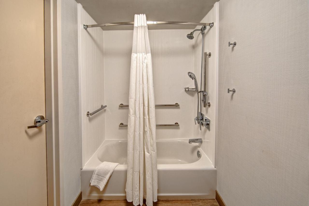 Courtyard by Marriott Nashville Vanderbilt/West End photo 2