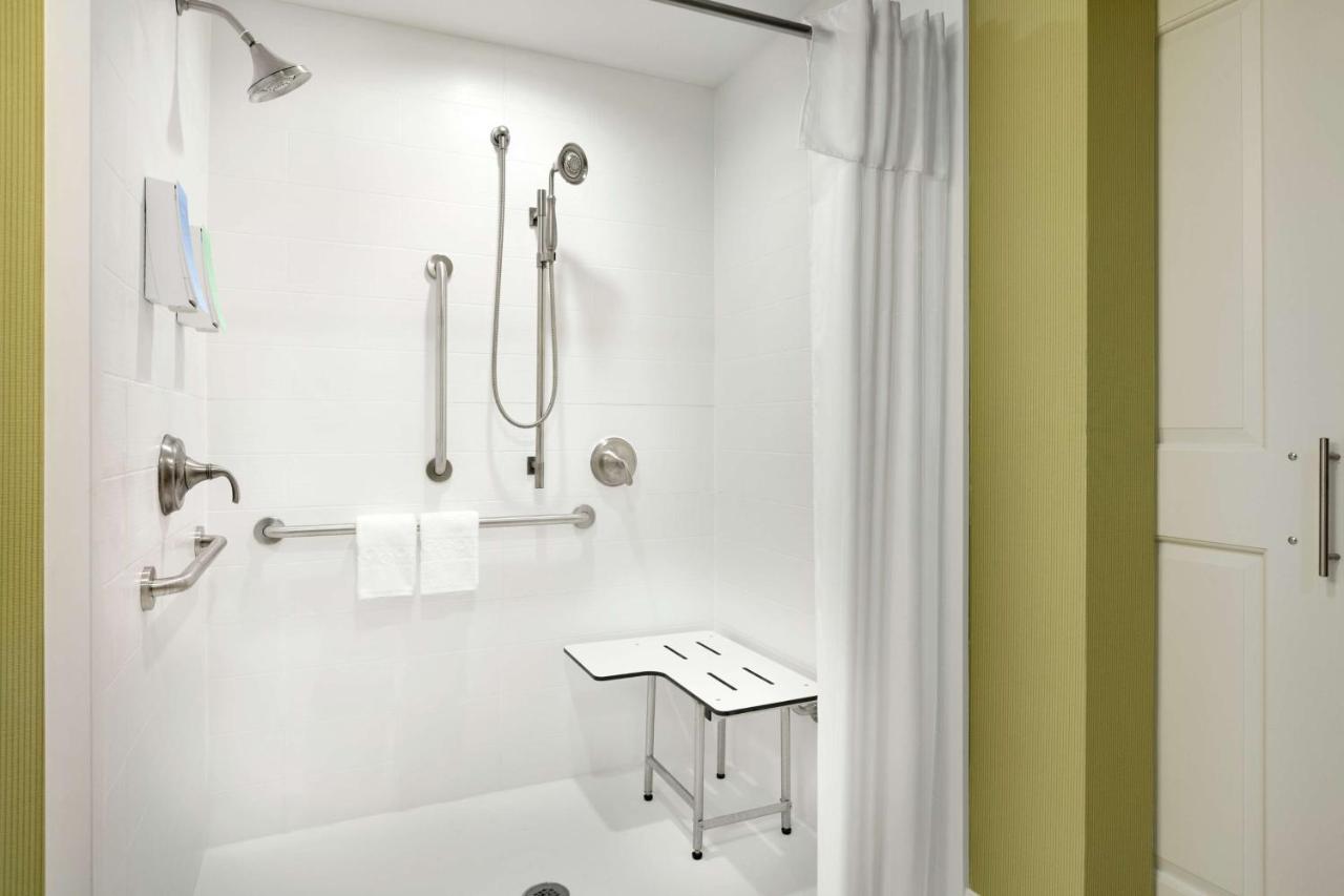 Home2 Suites El Paso Airport photo 2