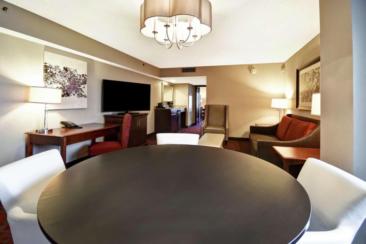 Embassy Suites by Hilton Dulles Airport photo 4