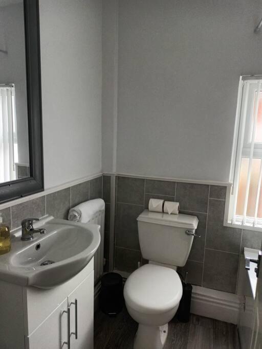 Antonio str Liverpool 6 beds - 3