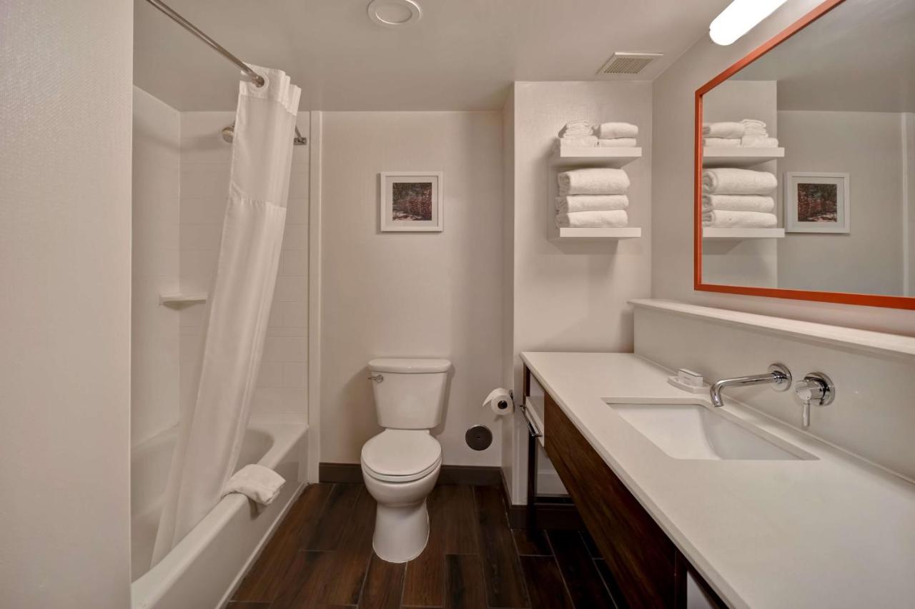Hampton Inn Birmingham-Colonnade 280 photo 3
