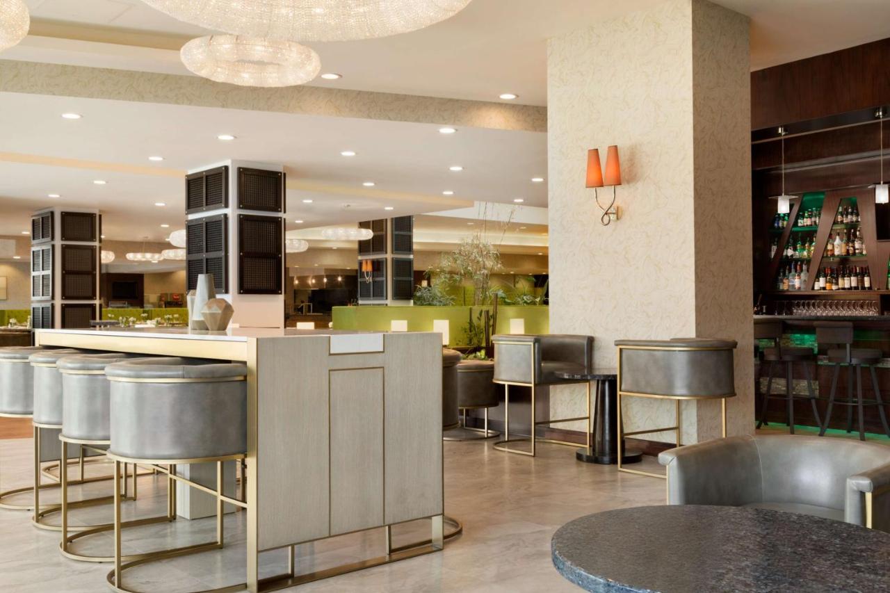 Embassy Suites By Hilton Los Angeles Glendale photo 3