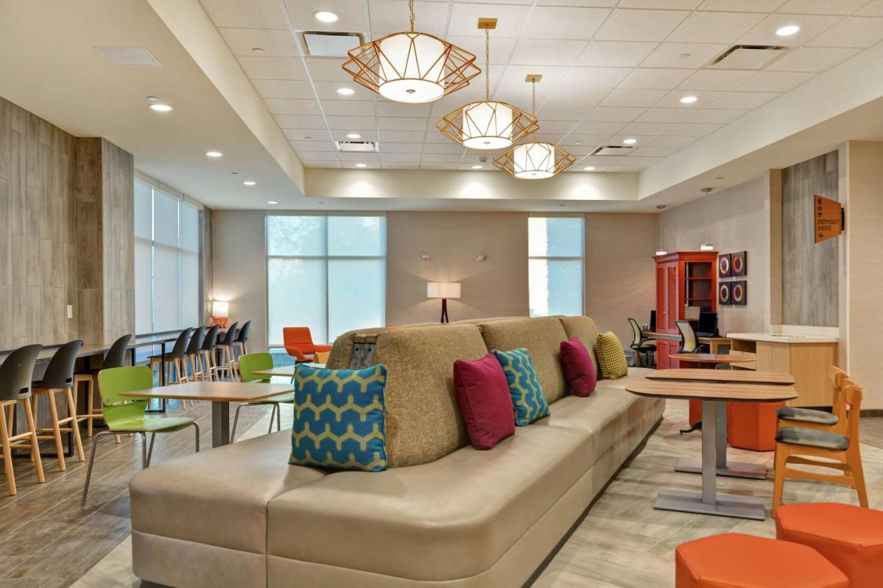 Home2 Suites By Hilton Charlotte Piper Glen photo 2