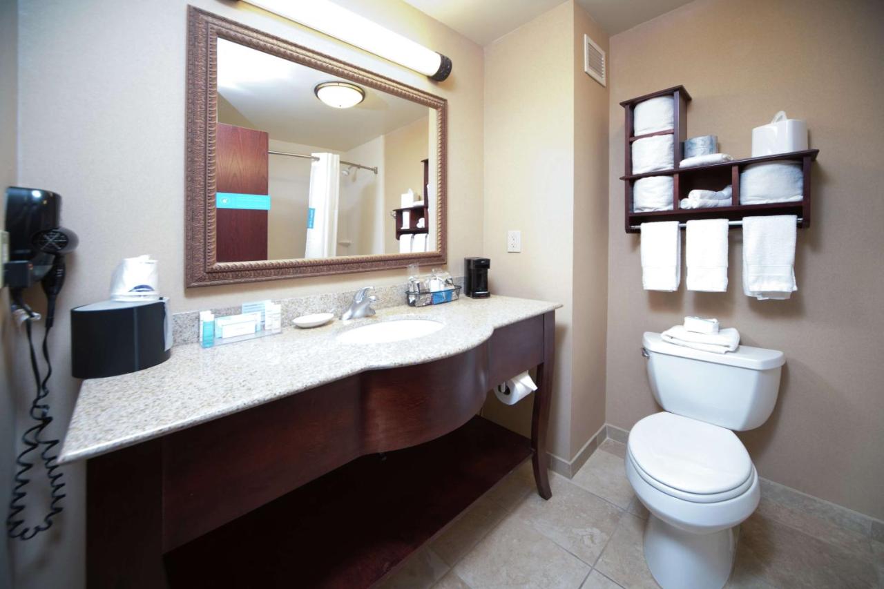 Hampton Inn & Suites Greensburg photo 4