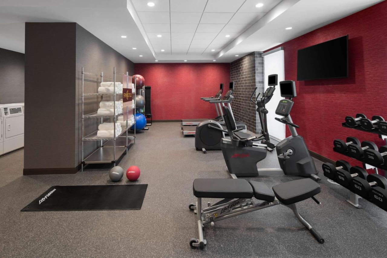 Home2 Suites Des Moines at Drake University photo 3