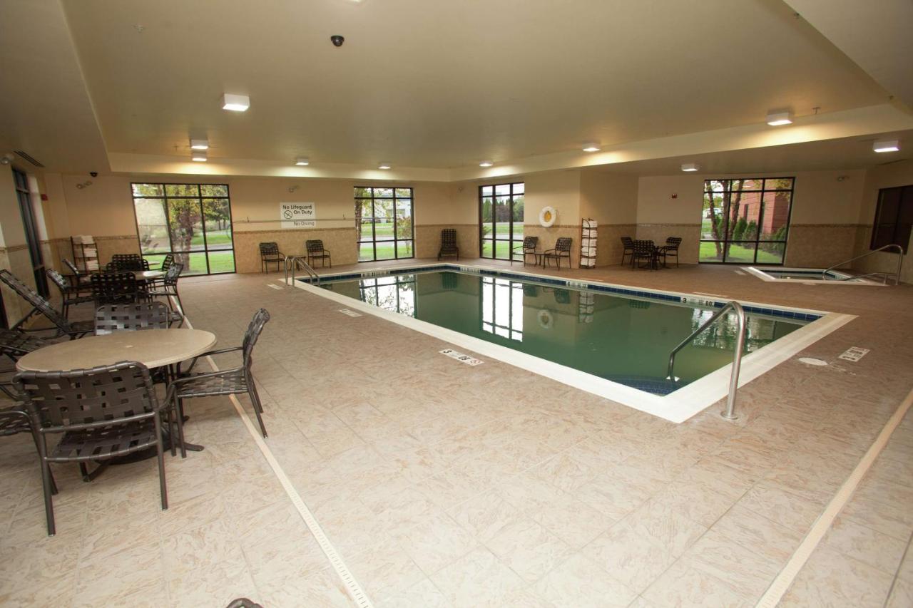 Hampton Inn Elmira/Horseheads photo 2