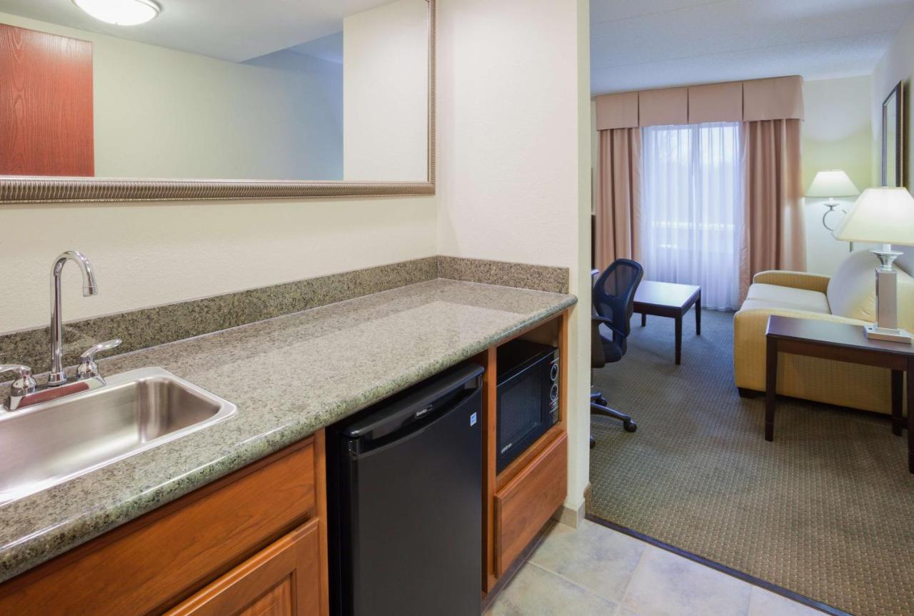 Hampton Inn & Suites Lino Lakes photo 2