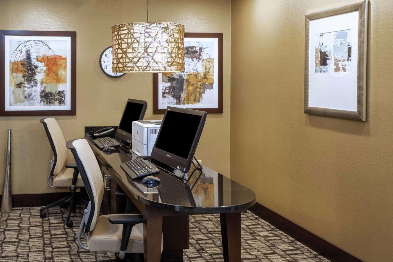 Homewood Suites by Hilton Munster photo 3