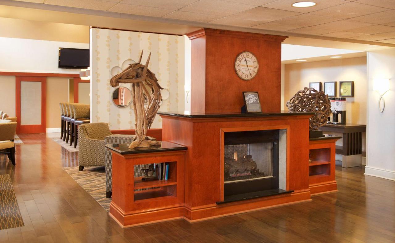 Photo - Hampton Inn & Suites Pittsburgh-Meadow Lands