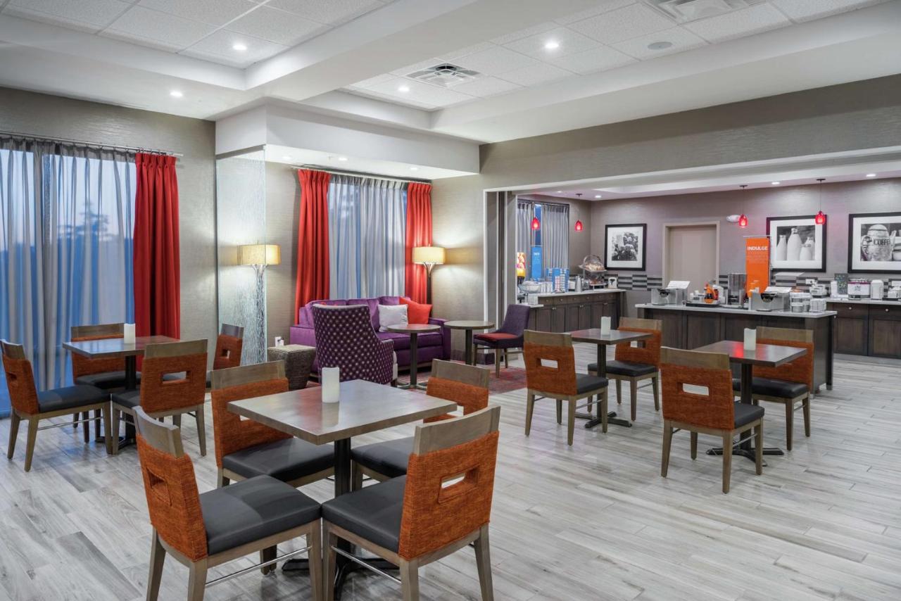 Hampton Inn Oxford photo 4